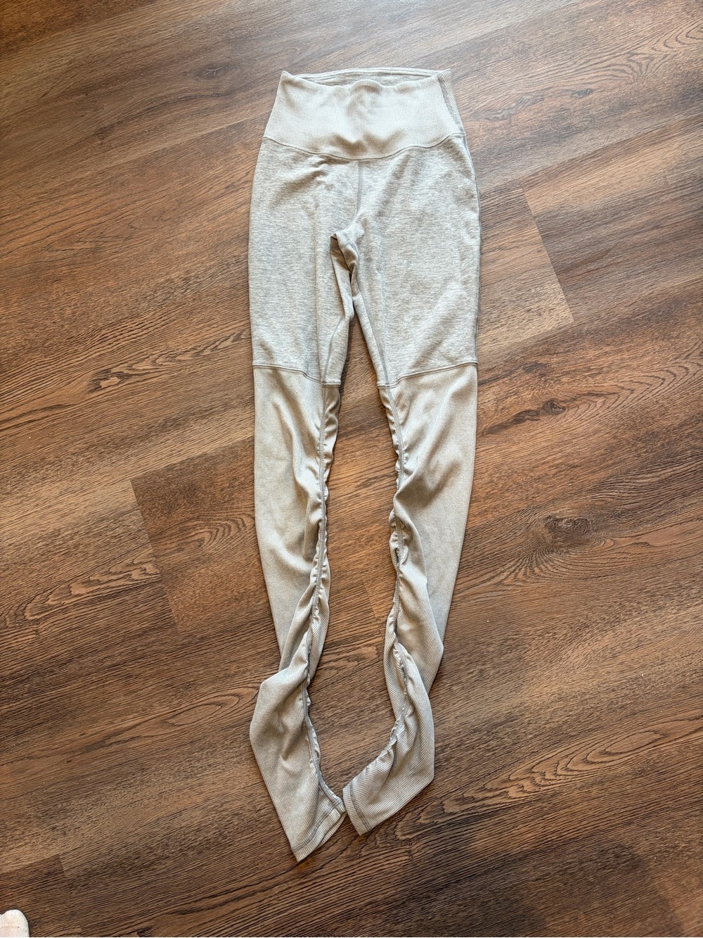 ALO Yoga alosoft goddess legging in heather grey